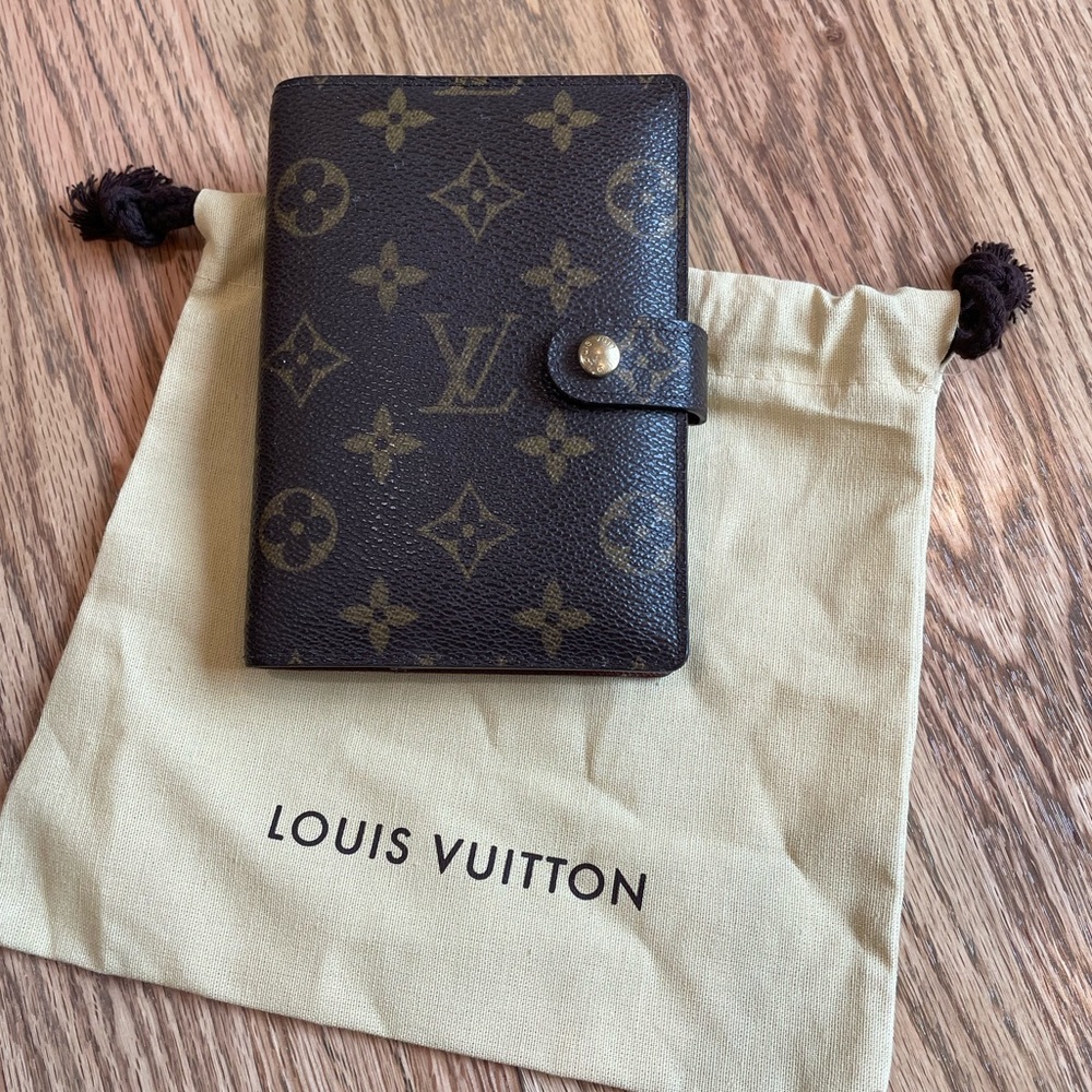 Louis Vuitton repertoire/ Address book. Never used.